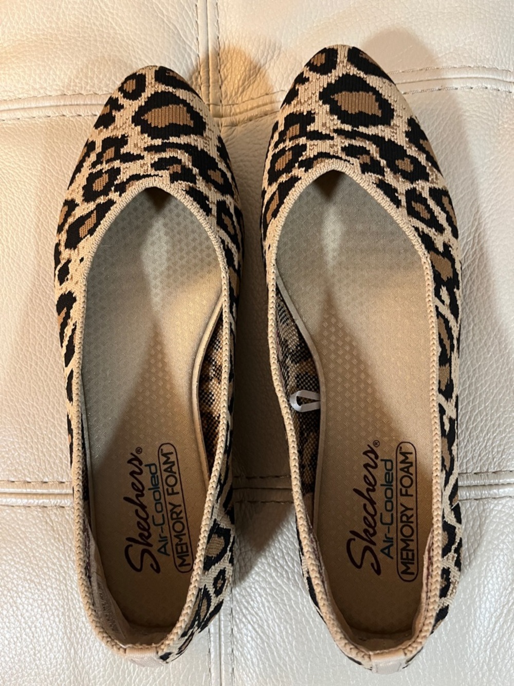 Skechers Leopard-Print Slip-On Flats in Tan and Black Size 8.5